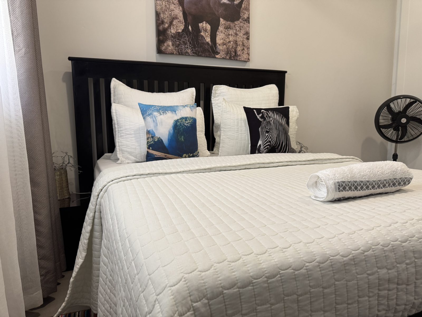 Self catering apartment bedroom in Victoria Falls
